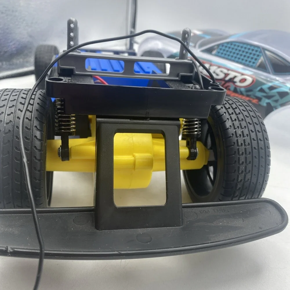 Maisto Tech R/C Express Lane - #11‎ Eibach Street Series Race Car (Tested/Works)